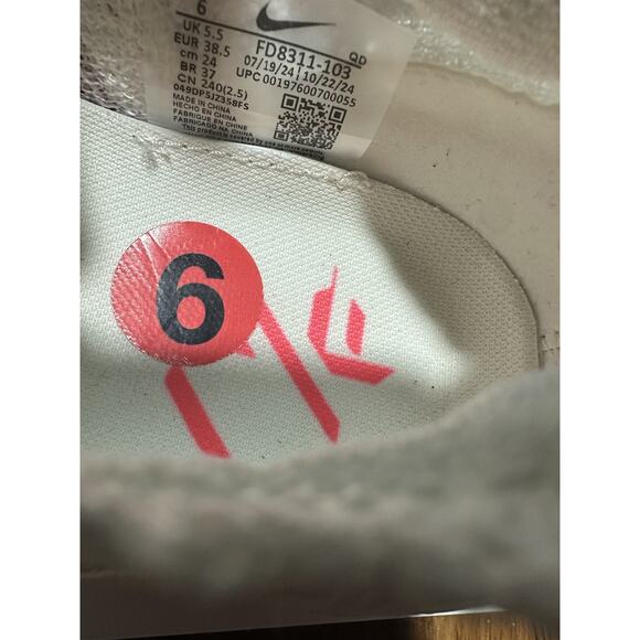 Air Zoom Alphafly NEXT% 3 'Sail Hot Punch' [FD8311-103] Men's 6 / Wmns 7.5 - Picture 5 of 5